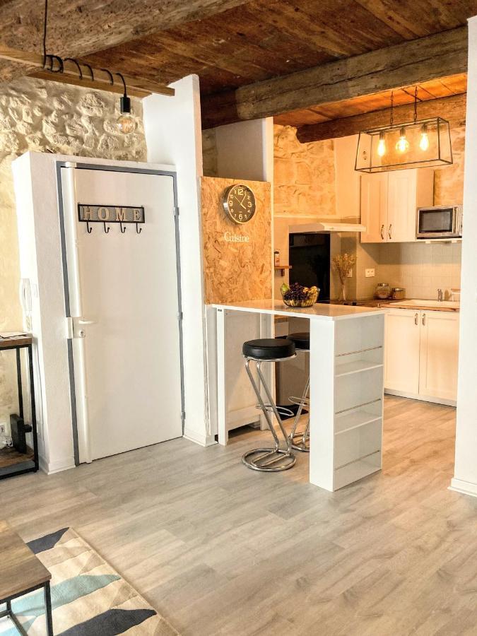 Immeuble 3 Apparts Centre Historique St Gilles Maisoncarreeconciergerie Saint-Gilles  Kültér fotó