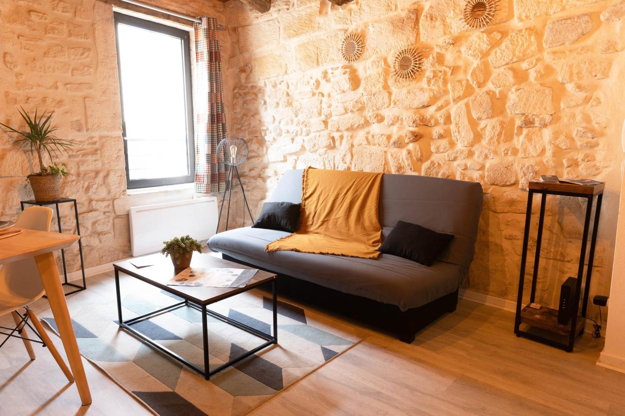 Immeuble 3 Apparts Centre Historique St Gilles Maisoncarreeconciergerie Saint-Gilles  Kültér fotó