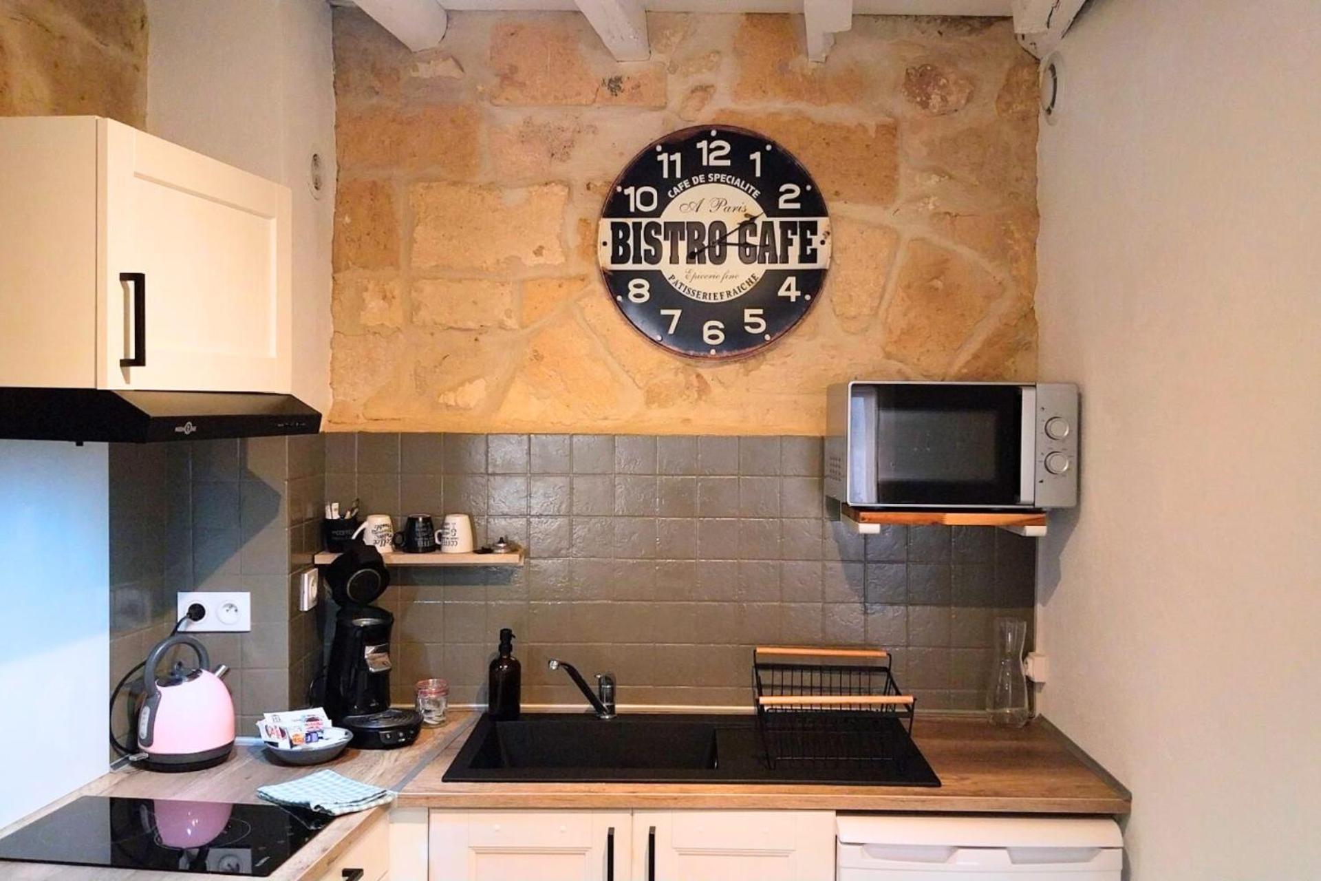 Immeuble 3 Apparts Centre Historique St Gilles Maisoncarreeconciergerie Saint-Gilles  Kültér fotó