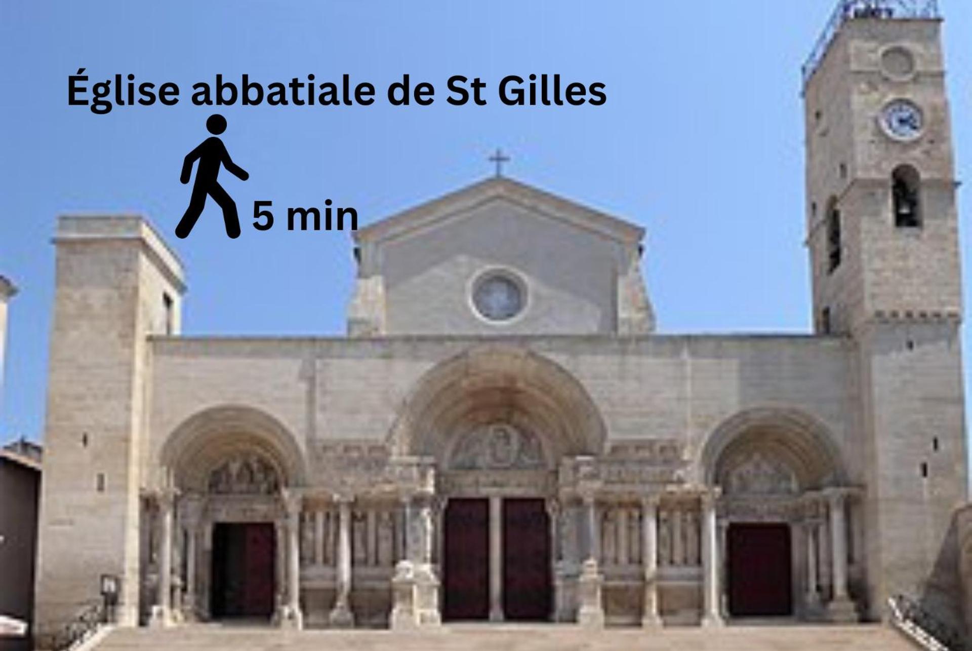 Immeuble 3 Apparts Centre Historique St Gilles Maisoncarreeconciergerie Saint-Gilles  Kültér fotó